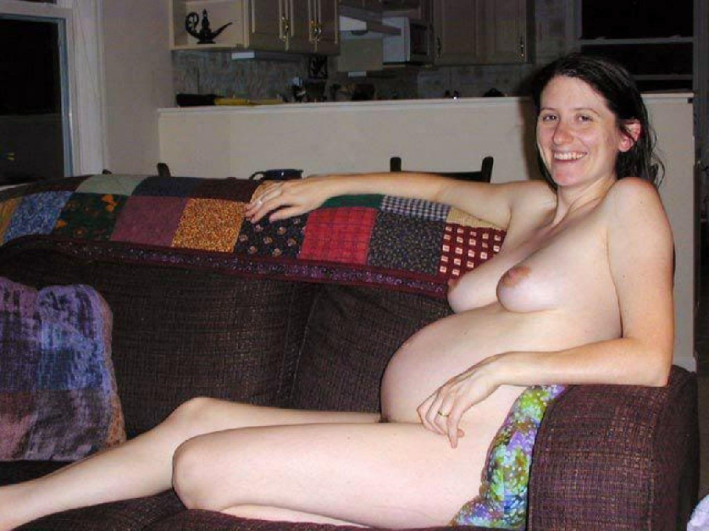 Amateur pregnant fan photo