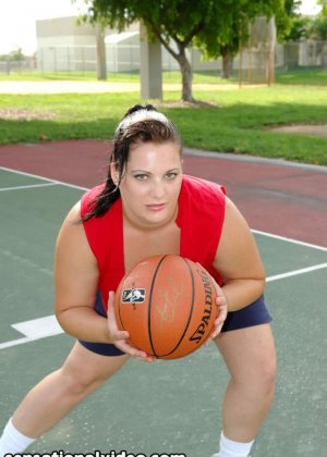 Секс с толстой баскетболисткой
