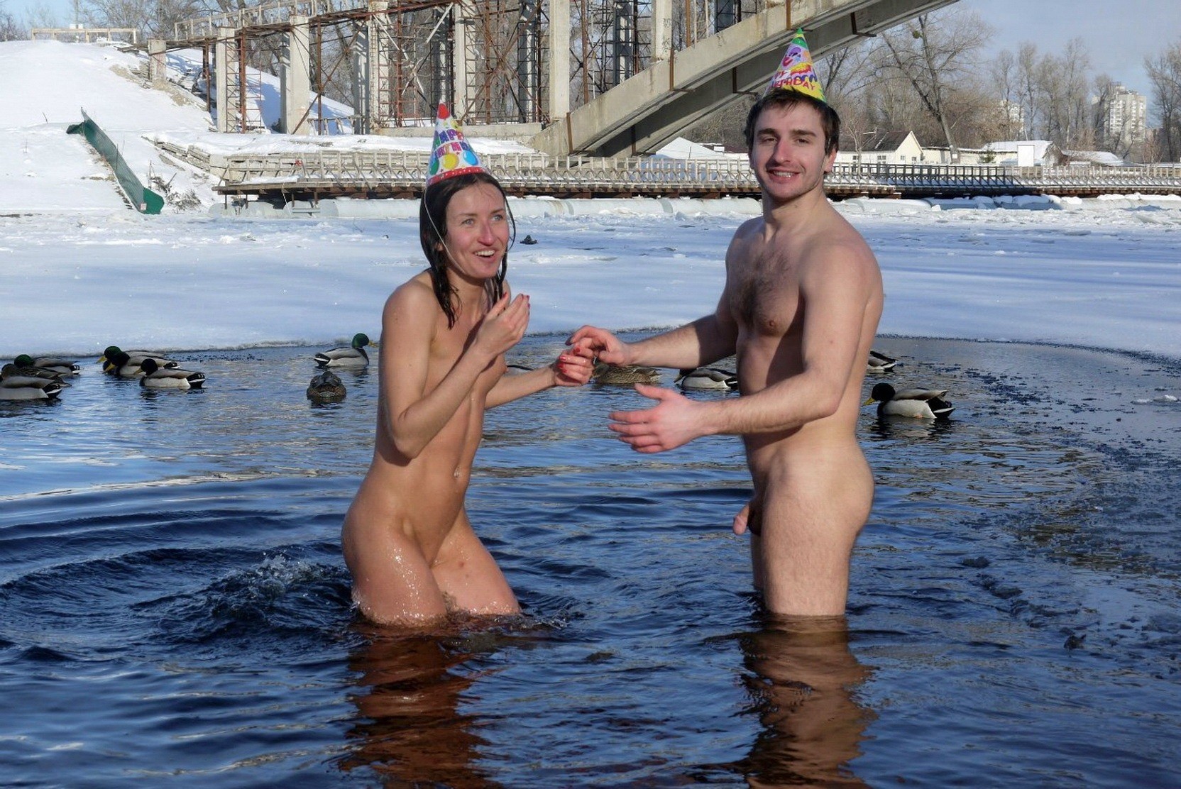 мужчина и женщина купание голых фото 18