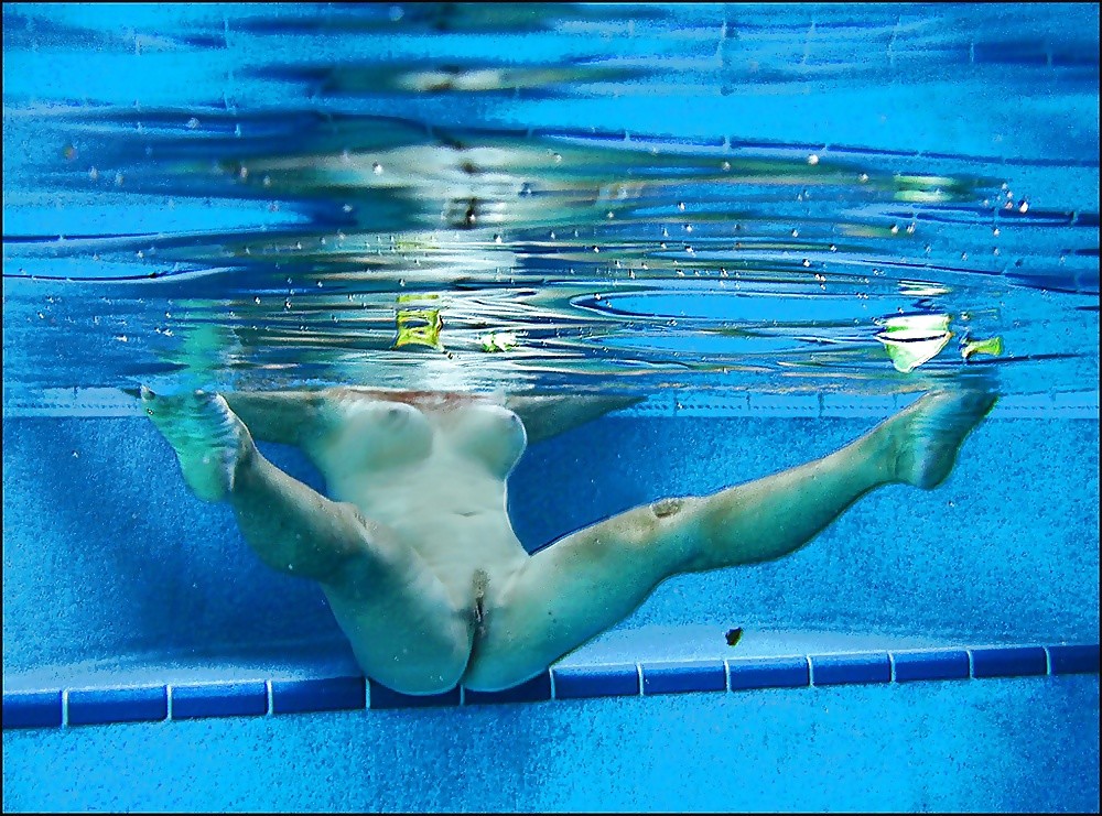 Public swimming pool lesbian